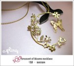 NA0084 – crescent of blooms&nbsp;necklace