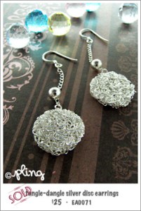 EA0071 - tangle-dangle silver disc earrings