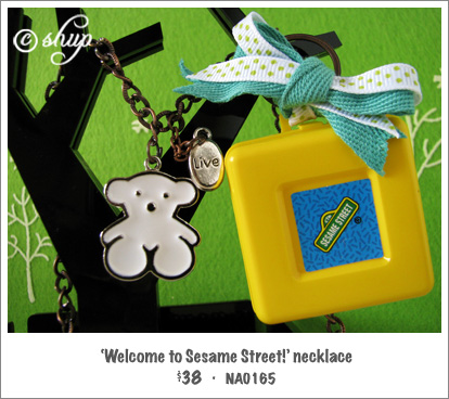 NA0165 - 'Welcome to Sesame Street!' necklace