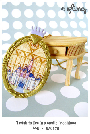 NA0178 - 'I wish to live in a castle!' necklace