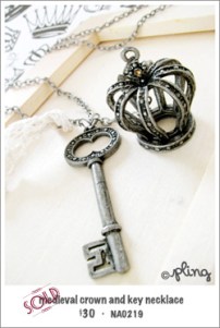 NA0219 - medieval crown and key necklace