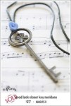 NA0253 – good luck clover key&nbsp;necklace